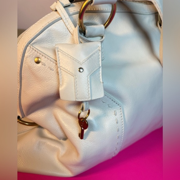 Yves Saint Laurent Black and Gold Interior - Picture 15 of 15